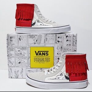NWT VANS Peanuts x Sk8- Moc High Dog House - UNISEX